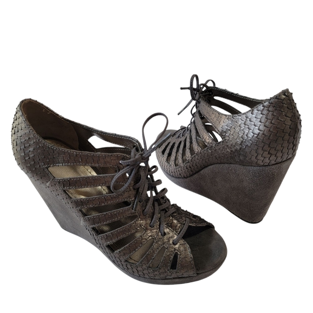 JOHNSTON & MURPHY Pewter Snakeskin Strappy Wedge Platform Sz 7.5M Gray Leather